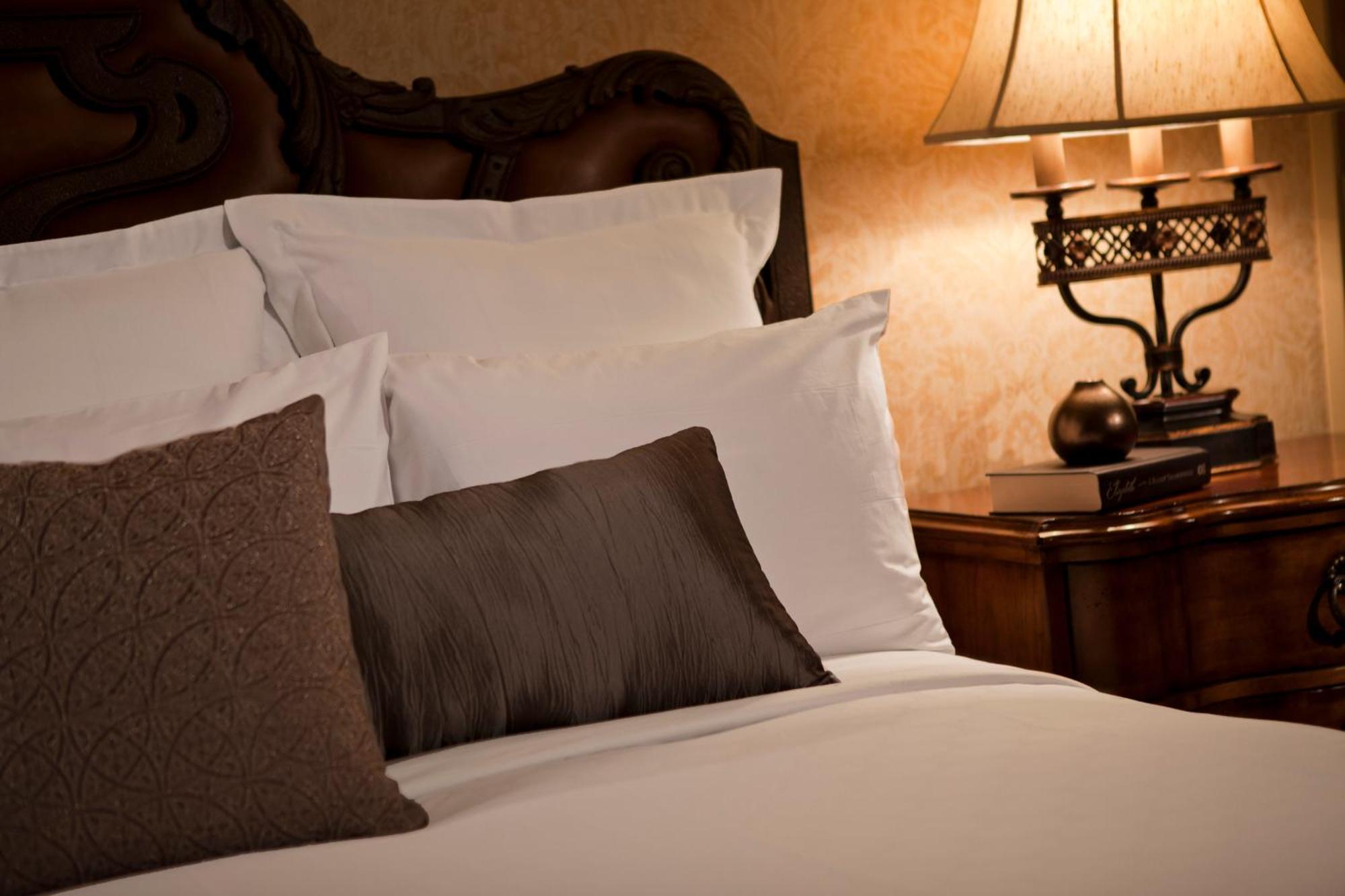 Renaissance Tulsa Hotel & Convention Center Екстериор снимка