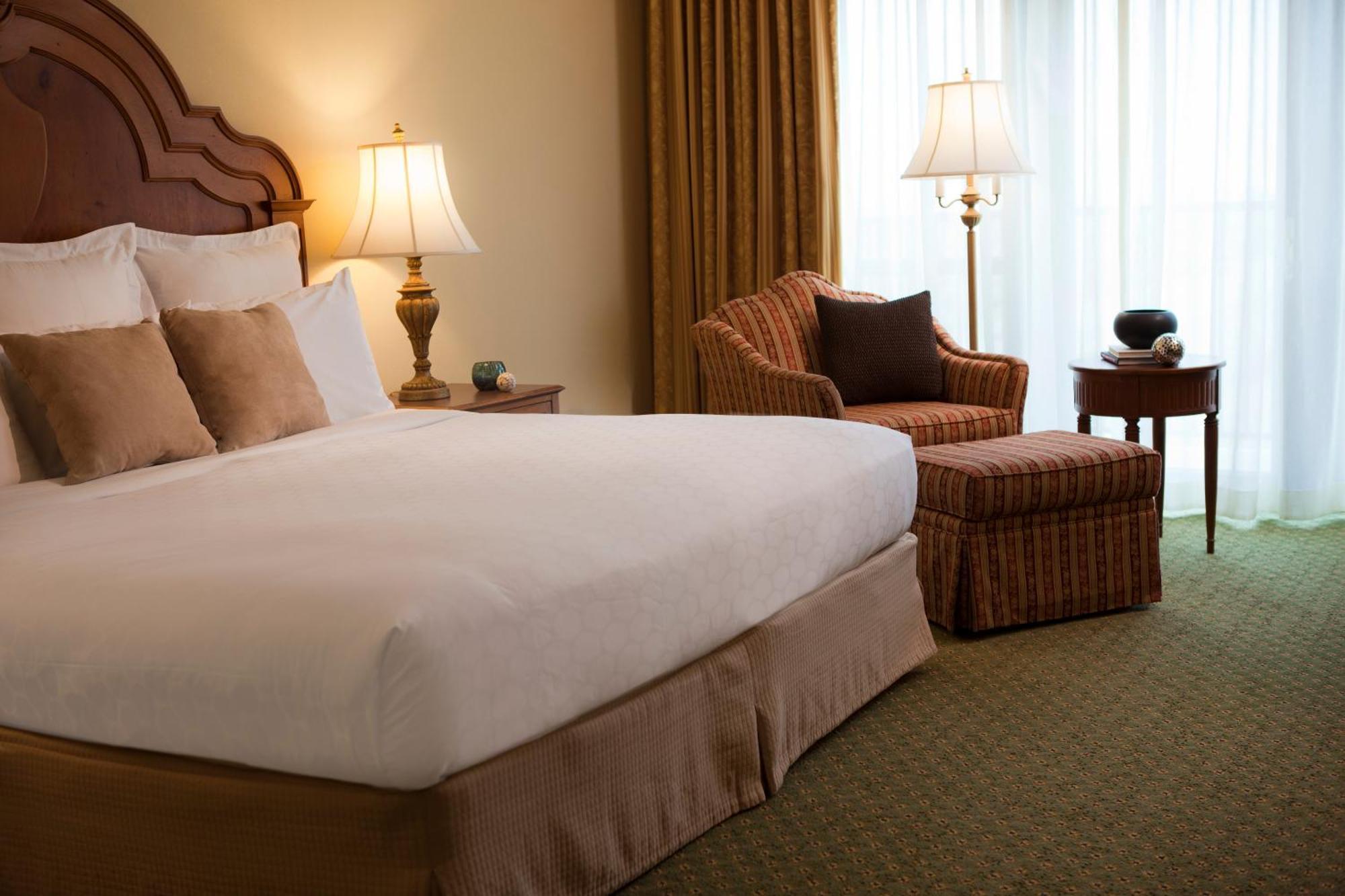 Renaissance Tulsa Hotel & Convention Center Екстериор снимка