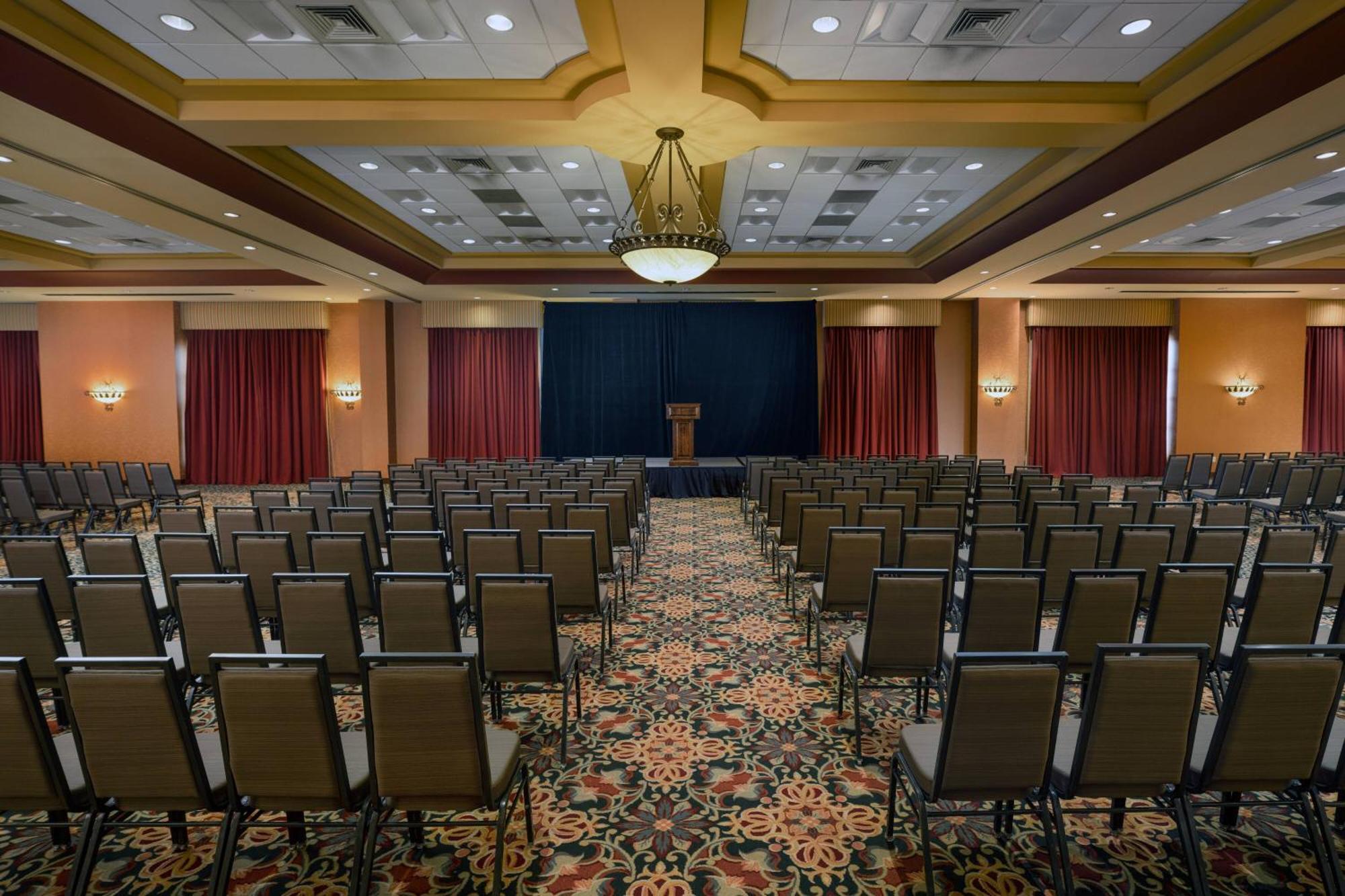 Renaissance Tulsa Hotel & Convention Center Екстериор снимка
