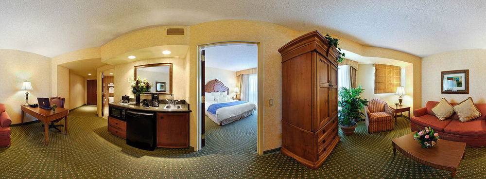 Renaissance Tulsa Hotel & Convention Center Екстериор снимка