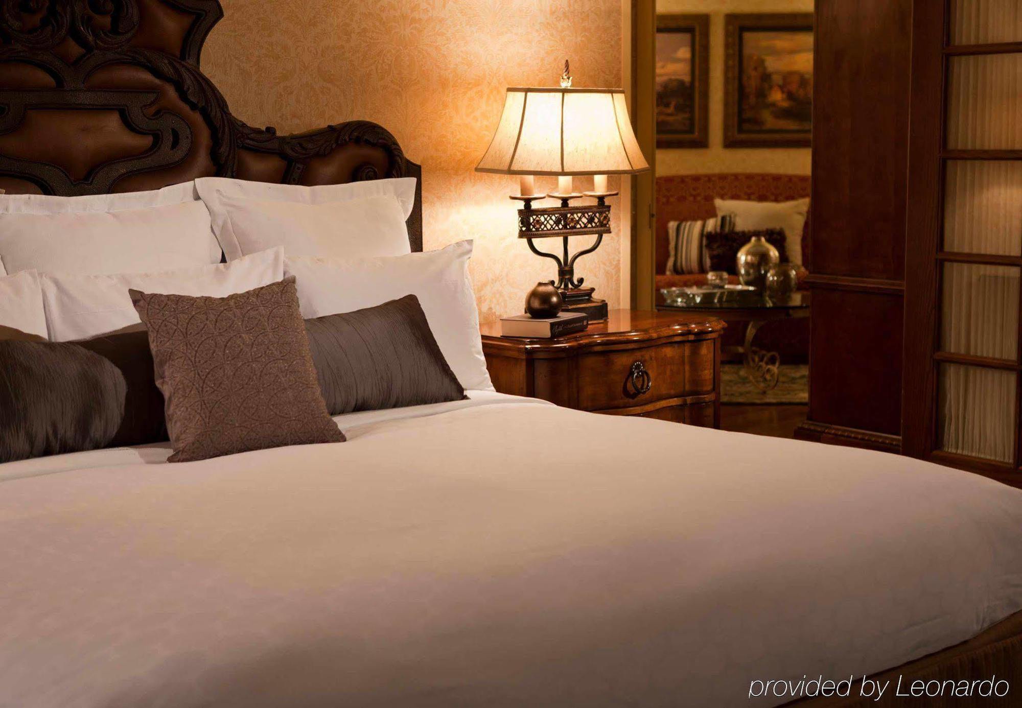 Renaissance Tulsa Hotel & Convention Center Стая снимка