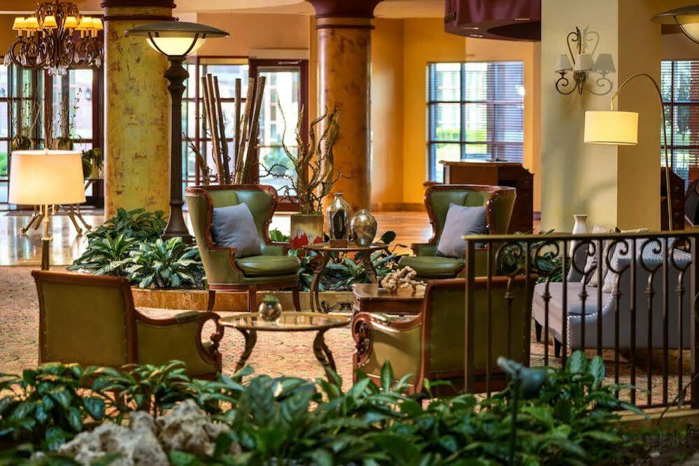 Renaissance Tulsa Hotel & Convention Center Екстериор снимка
